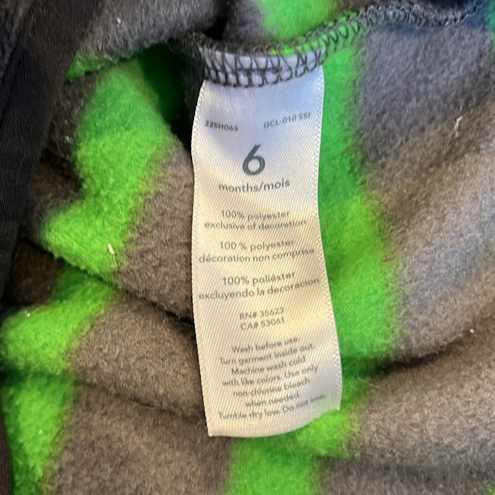 Carter’s Fleece pullover - Picture 6 of 6